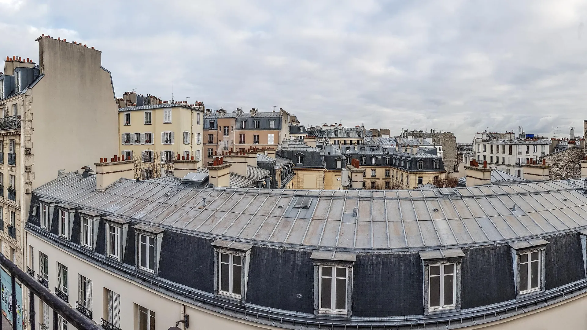 **  Hotel Luxelthe Parigi Francia