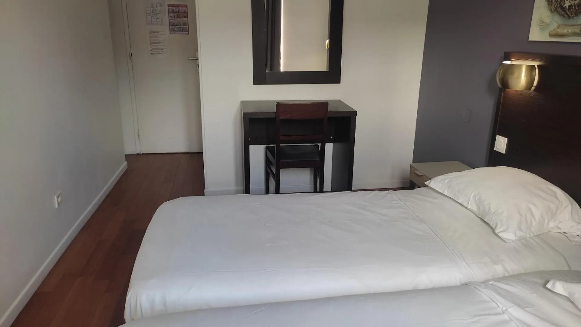 Luxelthe Hotel Paris France