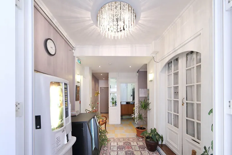Luxelthe Hotel Paris