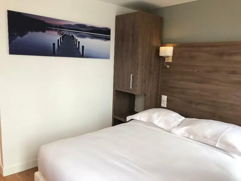 Luxelthe Hotel Paris France