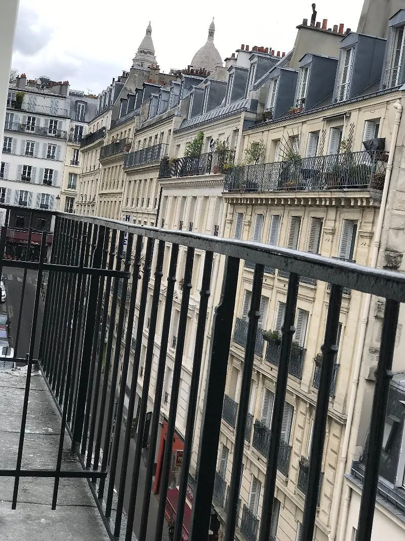 **  Hotel Luxelthe Parigi Francia